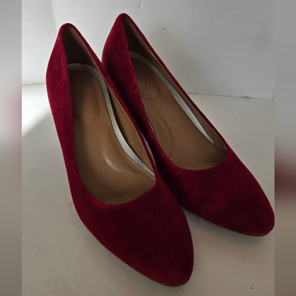 AEROSOLES Red Suede Shoes Block Heel